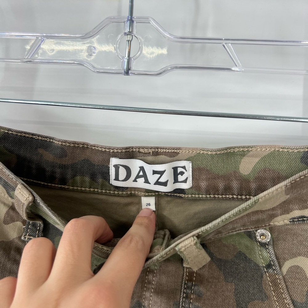 Daze Denim Far Out High Waist Wide Leg Jeans Camo - Picture 5 of 8